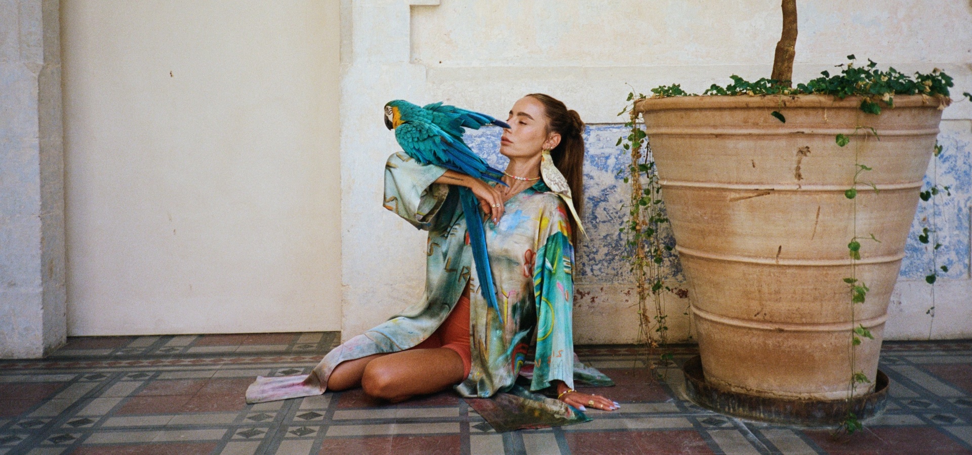 Bar Ben Vakil — Hand-painted kimono with parrot